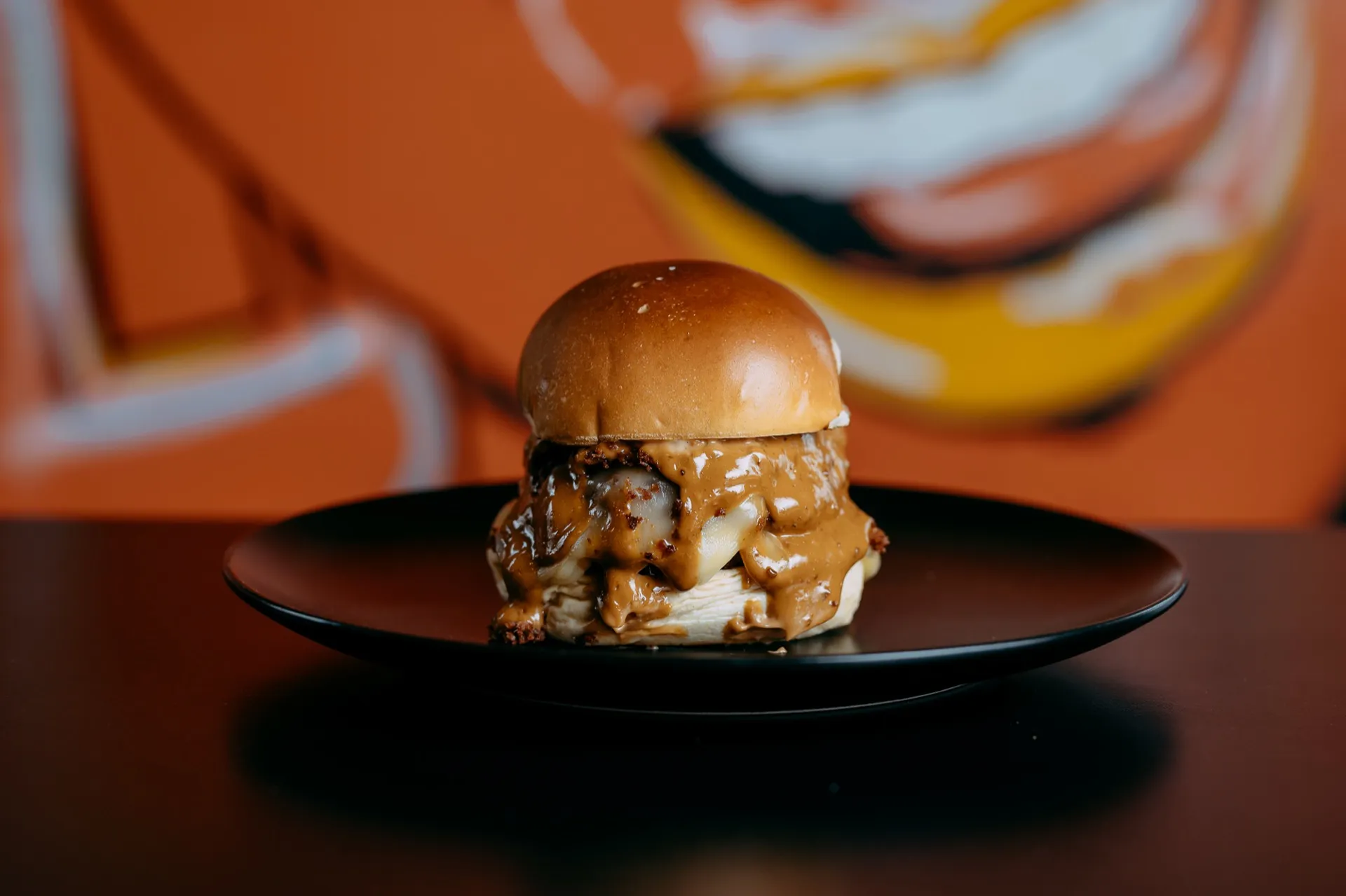 La Pacheca - Hamburguesa con doble queso cheddar ahumado, crispy bacon y salsa baconesa